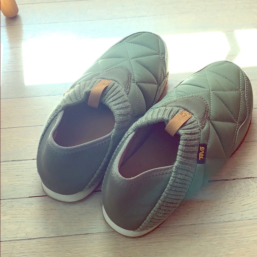 Teva Ember Moc - worn once!